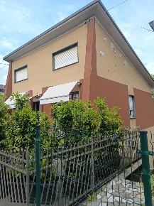 Foto Villa unifamiliare a Cermenate di 110 m² con 3 locali in vendita