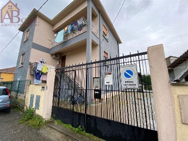 Foto Appartamento in via mazzini, Gambolò Centro di 94 m² con 3 locali