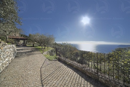 Foto Villa unifamiliare in strada panoramica solva cavia, Alassio di 120 m²