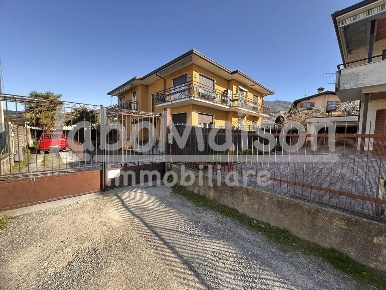 Foto Villa in via giuseppe verdi, Gavirate in vendita
