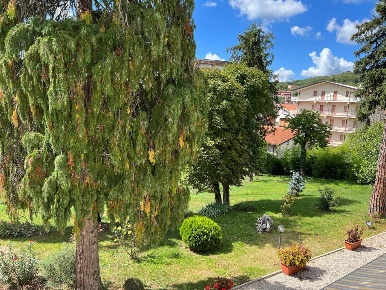 Foto Villa unifamiliare in Via Armando Diaz, Fiuggi di 439 m² con 8 locali