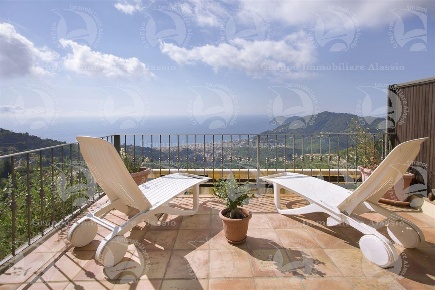 Foto Villa unifamiliare a Alassio in vendita