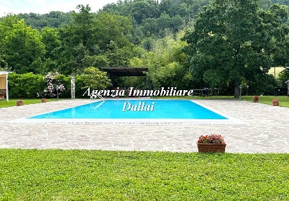 Foto Villa unifamiliare in Piazza Ughi, Barberino di Mugello in vendita