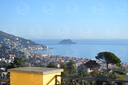 Foto Villa unifamiliare a Alassio in vendita