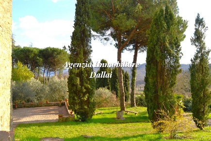 Foto Villa unifamiliare in Mangona, Barberino di Mugello in vendita