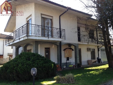 Foto Appartamento in Via Mazzini, Gambolò Centro di 140 m² in vendita