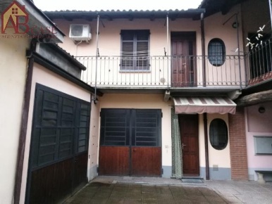Foto Appartamento in via mazzini, Gambolò Centro di 80 m² con 3 locali