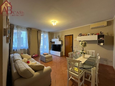 Foto Appartamento in via mazzini, Gambolò Centro di 105 m² con 3 locali