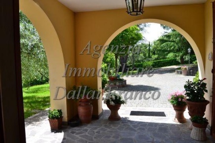 Foto Villa unifamiliare in Piazza Cavour, Barberino di Mugello in vendita