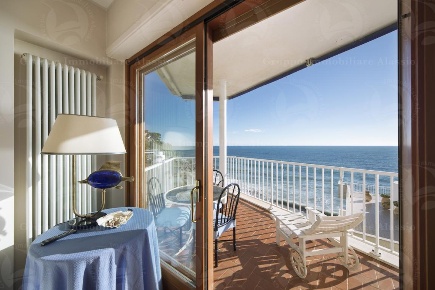 Foto Appartamento a Alassio di 90 m² con 3 locali in vendita