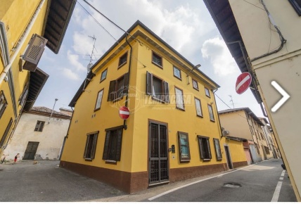 Foto Villa unifamiliare a Garlasco di 270 m² con 7 locali in vendita