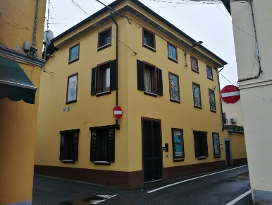 Foto Villa unifamiliare a Garlasco di 267 m² con 7 locali in vendita