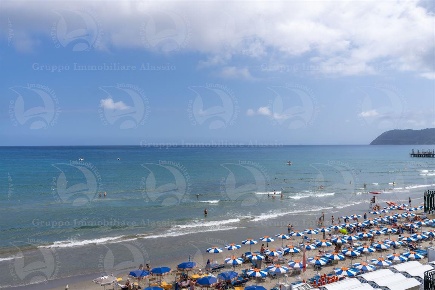 Foto Appartamento a Alassio di 90 m² con 4 locali in vendita