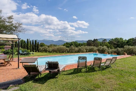Foto Villa unifamiliare in Via di Sant'Alessio 1763g, Lucca di 840 m²