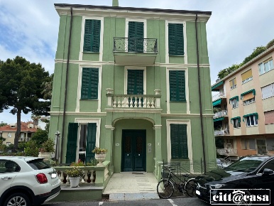 Foto Appartamento in Via Regina Margherita, Bordighera Centro di 40 m²