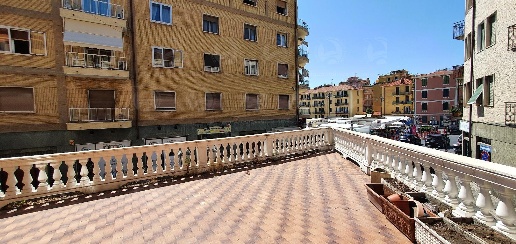 Foto Appartamento in Via Dante, Alassio Centro di 70 m² con 2 locali