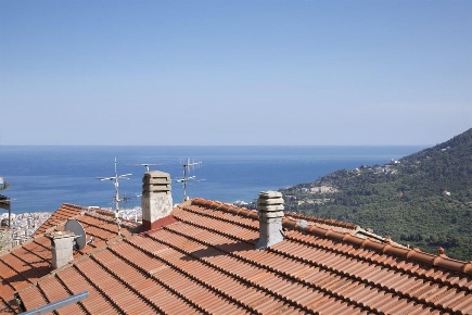 Foto Appartamento a Alassio di 90 m² con 6 locali in vendita