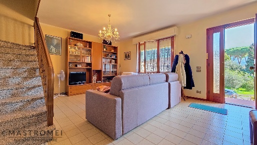 Foto Villa a schiera in Via Colonna, Pieve a Nievole Centro di 180 m²
