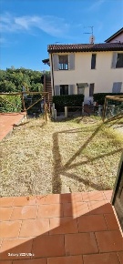 Foto Appartamento in Via del Pino 60, Monteriggioni di 70 m² con 4 locali