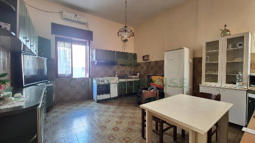 Foto Appartamento a Macerata Campania Centro di 143 m² con 4 locali