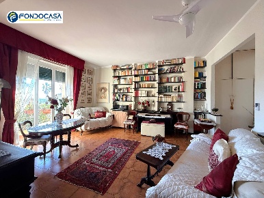 Foto Appartamento in Vico della Madonnetta, Loano Centro di 95 m²