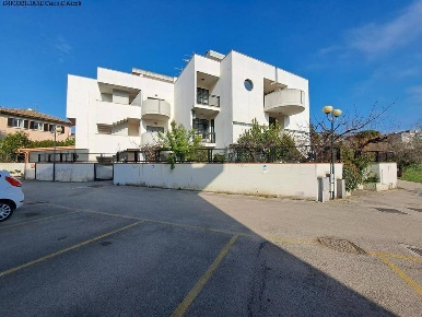 Foto Appartamento a Folignano di 152 m² con 10 locali in vendita