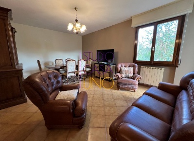 Foto Appartamento in AMBRA, Bucine Centro di 100 m² con 5 locali in vendita