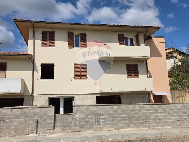 Foto Appartamento in VIA TURATI, Cavriglia Meleto di 105 m² con 5 locali