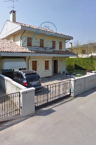 Foto Villa bifamiliare in Via volta, Quinto di Treviso Centro di 281 m²