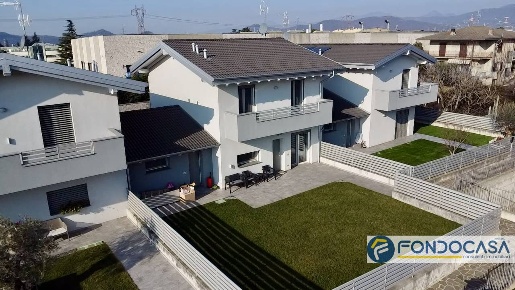 Foto Villa singola a Trescore Balneario in vendita