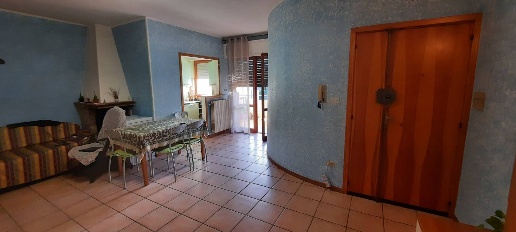 Foto Appartamento a Folignano di 95 m² con 4 locali in vendita