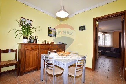 Foto Villa a schiera a Barga Centro di 125 m² con 9 locali in vendita