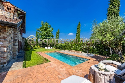 Foto Villa singola in Via Marini, Castelli Calepio Centro di 600 m²