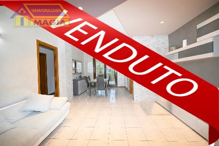 Foto Appartamento a Sant'Egidio alla Vibrata Centro di 110 m² con 4 locali