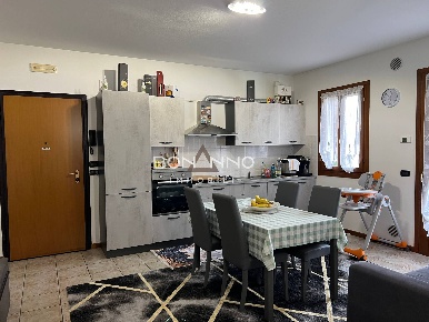 Foto Appartamento in Via Fontanelle, Loria in vendita