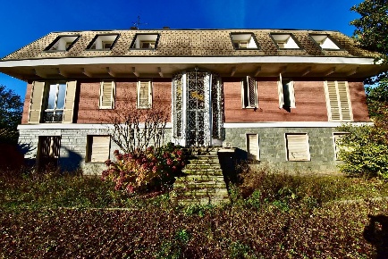 Foto Villa singola in VIA MILANO, Turate Centro di 483 m² con 11 locali