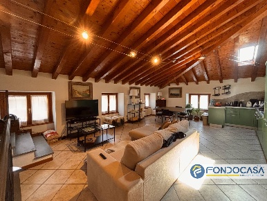 Foto Appartamento in via San Celestino, Castelli Calepio Centro di 94 m²