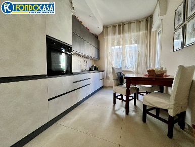 Foto Appartamento a Albisola Superiore Centro di 77 m² con 3 locali