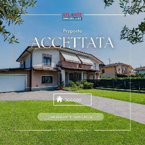 Foto Villa a schiera in via Paolo VI, Castel Mella di 170 m² con 4 locali