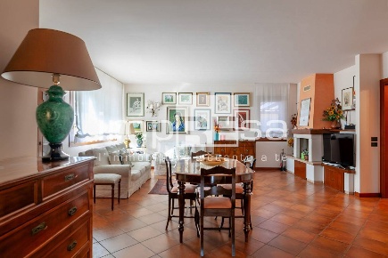 Foto Villa bifamiliare in via A De Gasperi, Silea Cendon di 250 m²