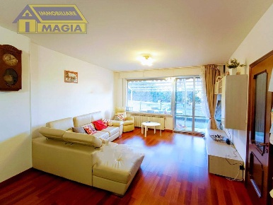Foto Appartamento a Folignano La Pigna Pigna Bassa di 168 m² con 7 locali