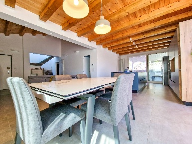 Foto Villa a schiera in Via Roma, Sant'Agata li Battiati di 165 m²