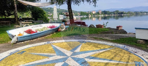 Foto Villa a schiera a Castelletto sopra Ticino Villaggi di 68 m²