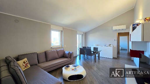 Foto Appartamento in Via Roma, Cameri in vendita