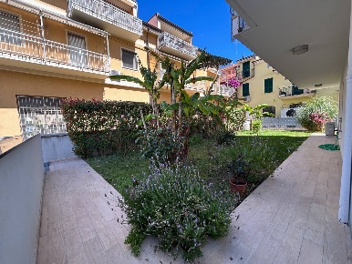 Foto Appartamento a Loano Centro di 70 m² con 3 locali in vendita