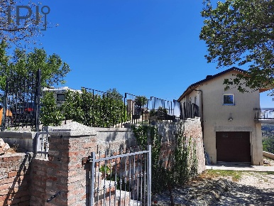 Foto Villa unifamiliare in regione castagnole, Canelli di 110 m² in vendita