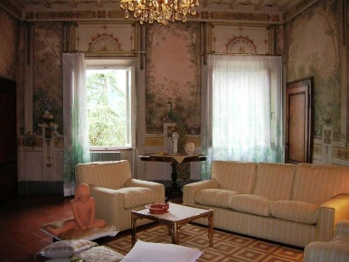 Foto Villa singola a Cavriglia di 450 m² con 16 locali in vendita