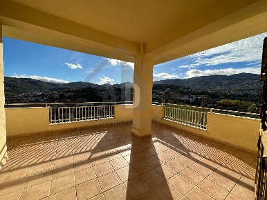 Foto Appartamento in VIA CORIOLANO MARTIRANO, Mendicino di 158 m²