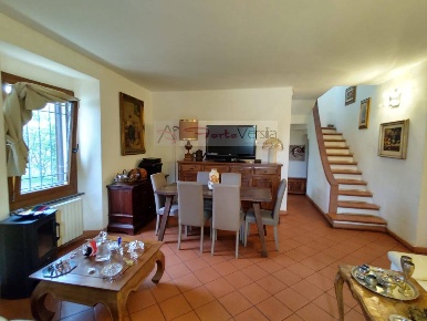 Foto Villa unifamiliare a Montignoso Debbia, Cervaiolo di 152 m² in vendita