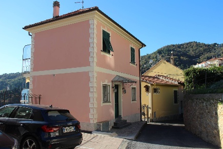 Foto Villa singola in Via Medaglia d'Oro Giovanni Gandolfo, Alassio